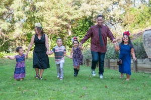 family running 50th_Wedding_anniversary_Auckland_anais_photography_french