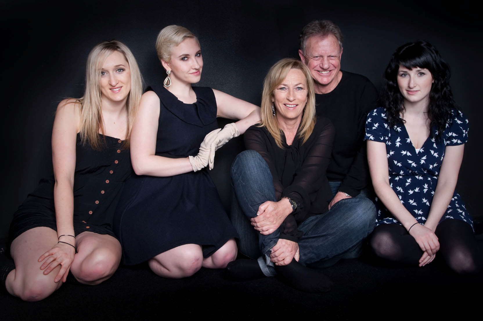 Family group portrait professional studio photography by Anais Chaine in Auckland Ponsonby New Zealand