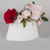 Nadine Spalter, white vase with bunch of roses, studio art reproduction porcelaine artist in Auckland, NZ