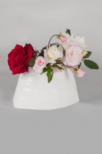 Nadine Spalter, white vase with bunch of roses, studio art reproduction porcelaine artist in Auckland, NZ